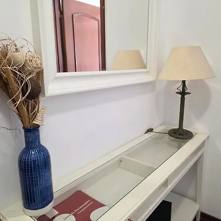 Cozy Coimbra Apartment * Коимбра